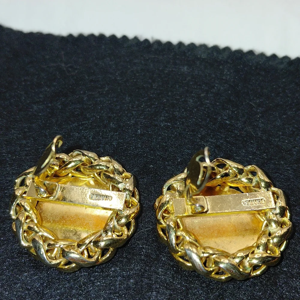 💕Chanel Gold COCO Mark And Wheat Design Clip On Earrings EVG!